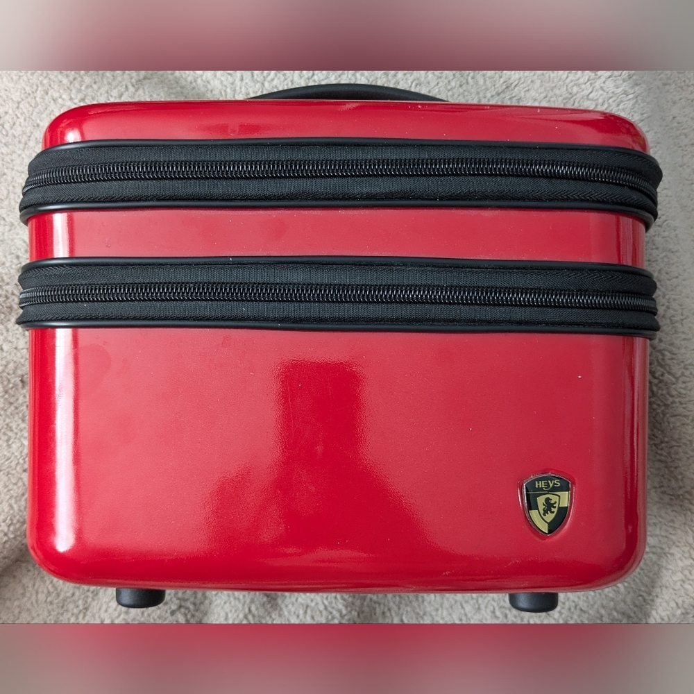 Heys Red Cosmetic Travel Case